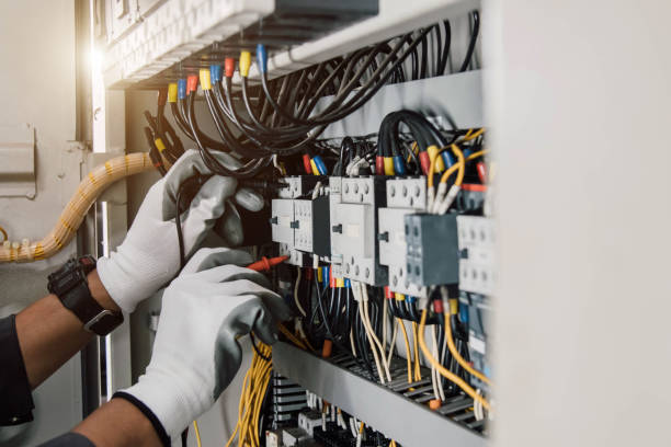 Best Licensed Electrician  in Parklawn, CA